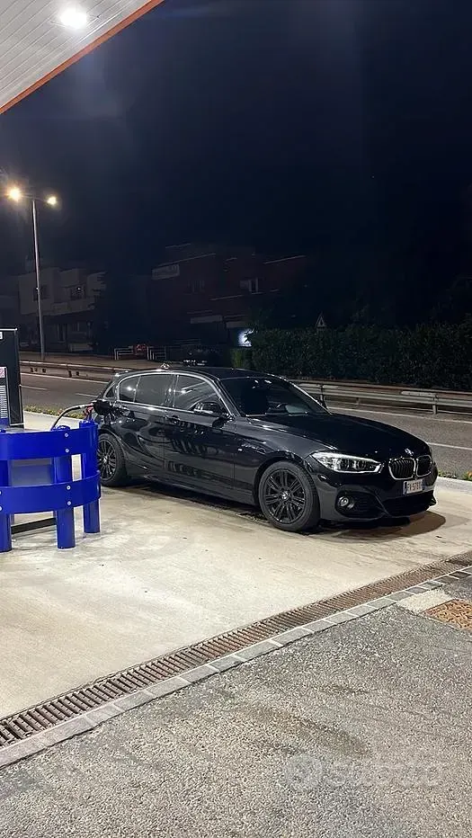 Usata BMW 118 Efficient Dynamics 150 CV (110 kW) 2019 Nero Berlina