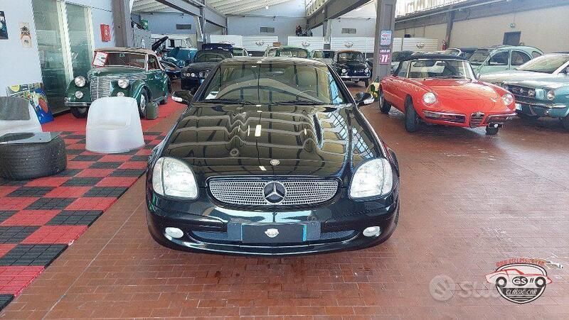Usata Mercedes SLK230 197 CV (144 kW) 2001 Nero Cabrio