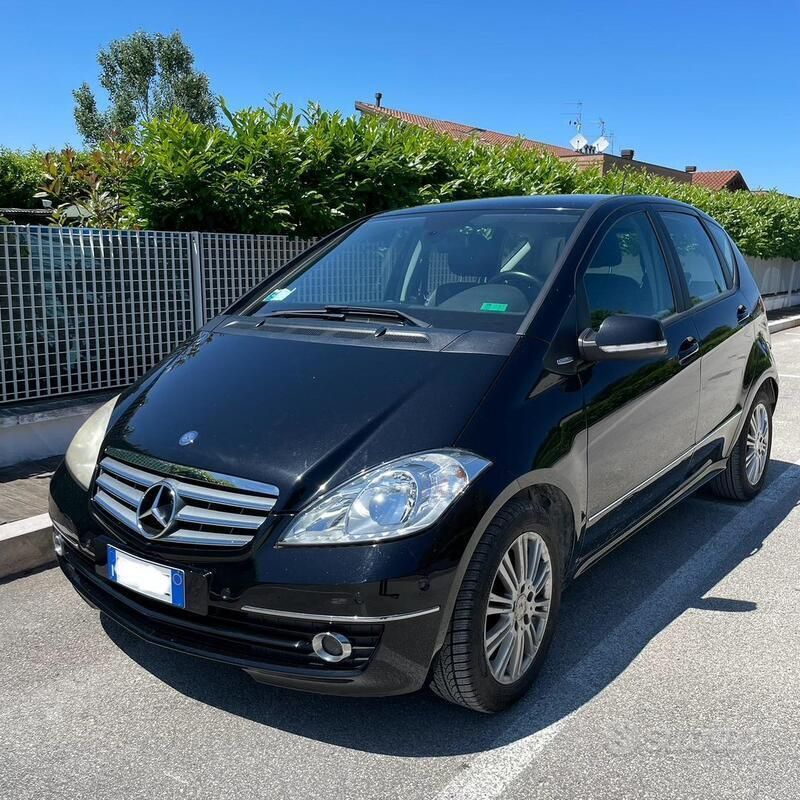Usata Mercedes A160 95 CV (69 kW) 2010 Nero Utilitaria