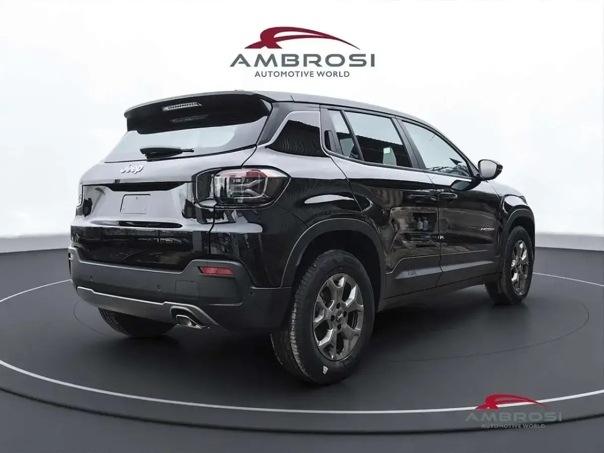 Nuova Jeep Avenger Longitude 101 CV (74 kW) 2025 Grigio SUV