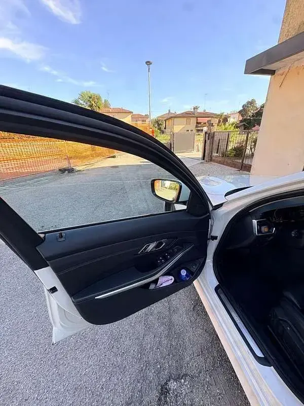 Usata BMW 330 Advantage 258 CV (189 kW) 2020 Station wagon