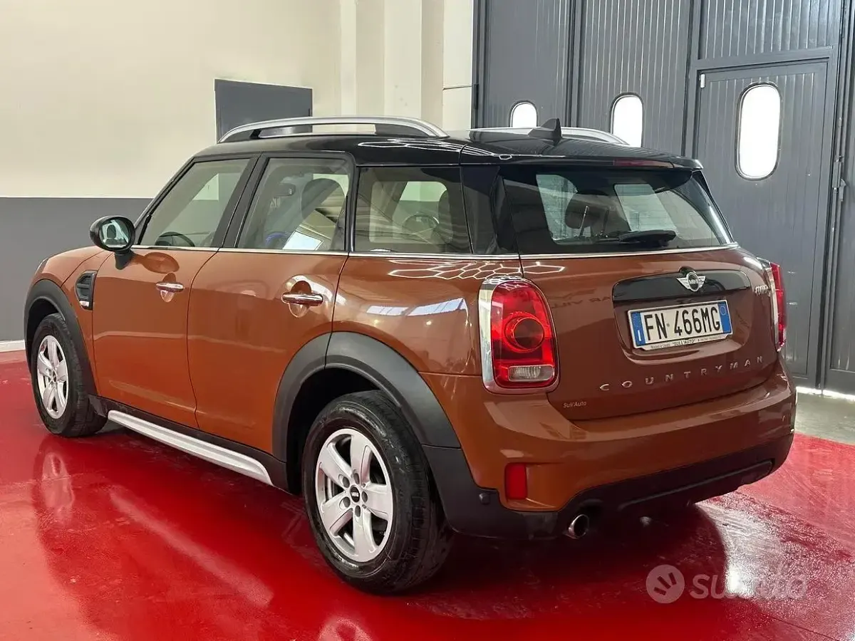 Usata Mini Cooper D Countryman Business 150 CV (110 kW) 2018 Marrone SUV