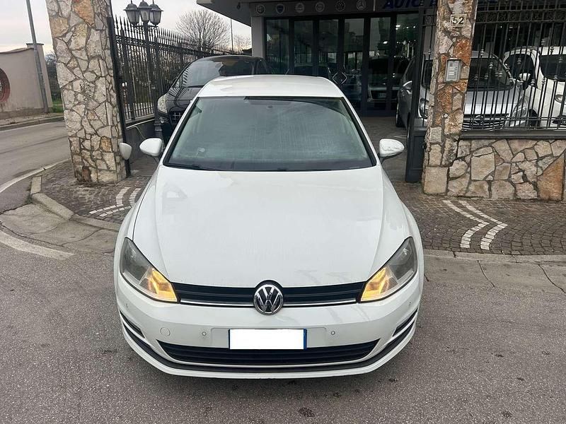 Usata VW Golf VII Trendline 86 CV (63 kW) 2015 Bianco Berlina