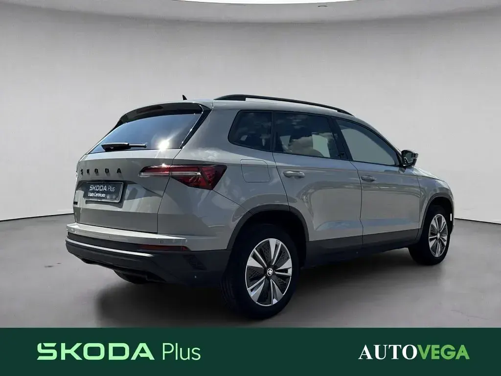 Usata Skoda Karoq Executive 150 CV (110 kW) 2023 Grigio / pastello SUV