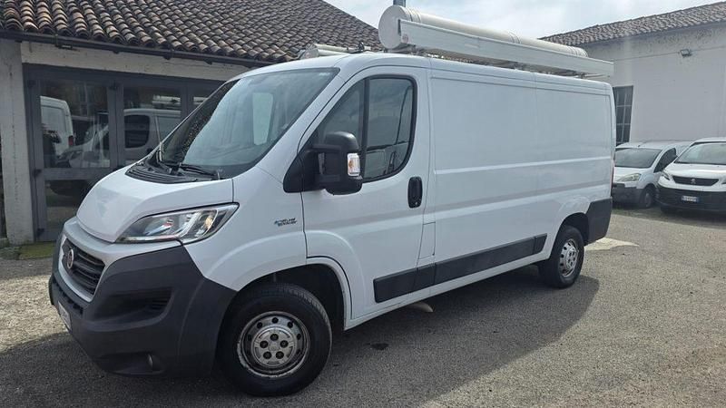 Usata Fiat Ducato 136 CV (100 kW) 2018 Bianco / pastello Furgone