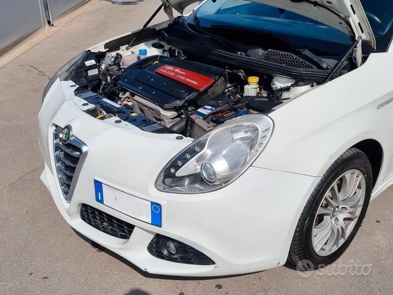 Usata Alfa Romeo Giulietta 120 CV (88 kW) 2010 Bianco Utilitaria