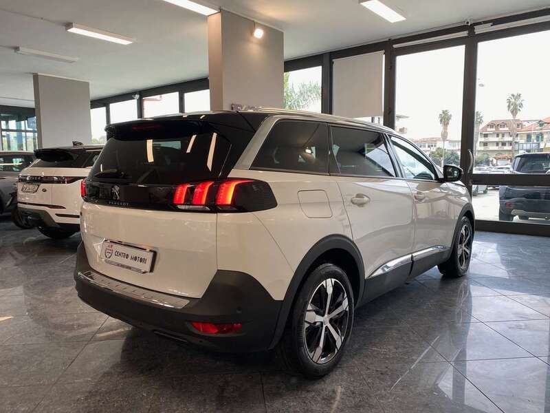 Usata Peugeot 5008 Allure 131 CV (96 kW) 2020 Bianco Monovolume