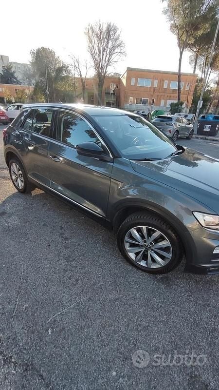Usata VW T-Roc 150 CV (110 kW) 2021 Grigio SUV