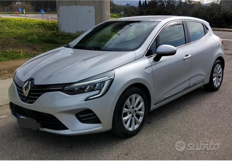 Usata Renault Clio V 86 CV (63 kW) 2022 Grigio Utilitaria
