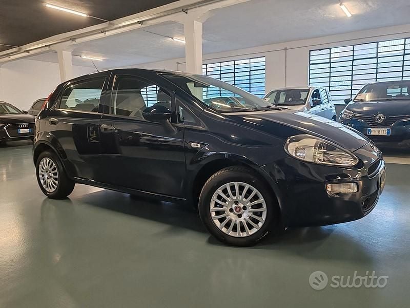 Usata Fiat Punto Street 77 CV (56 kW) 2016 Blu Utilitaria