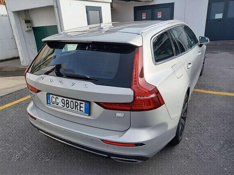 Usata Volvo V60 Inscription 253 CV (186 kW) 2021 Argento Station wagon