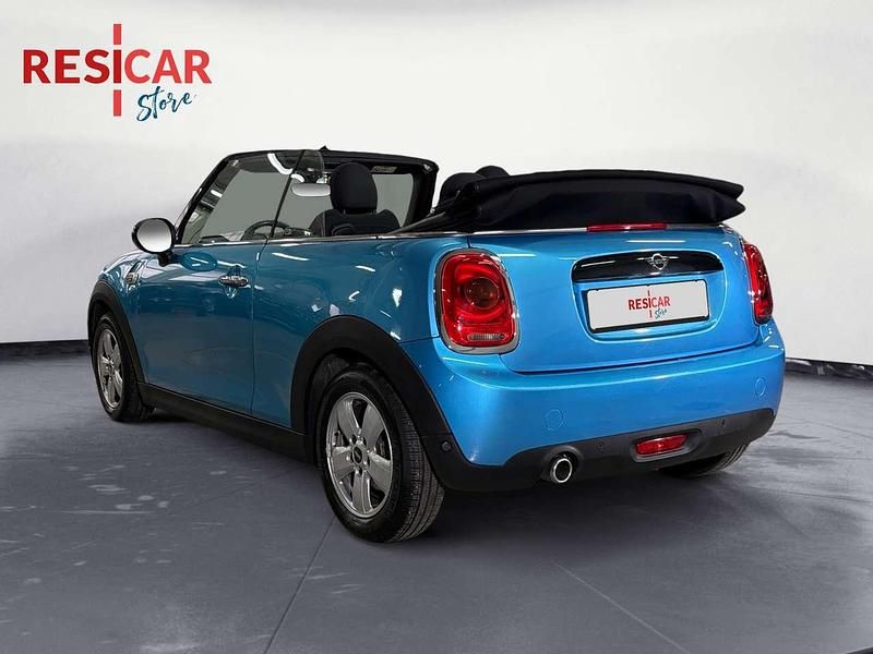 Usata Mini Cooper D Cabriolet 116 CV (85 kW) 2018 Blu metallizzato / tetto nero Cabrio