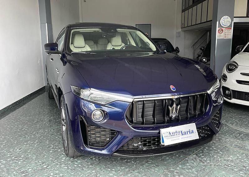 Usata Maserati GranSport 275 CV (202 kW) 2020 Blu Station wagon
