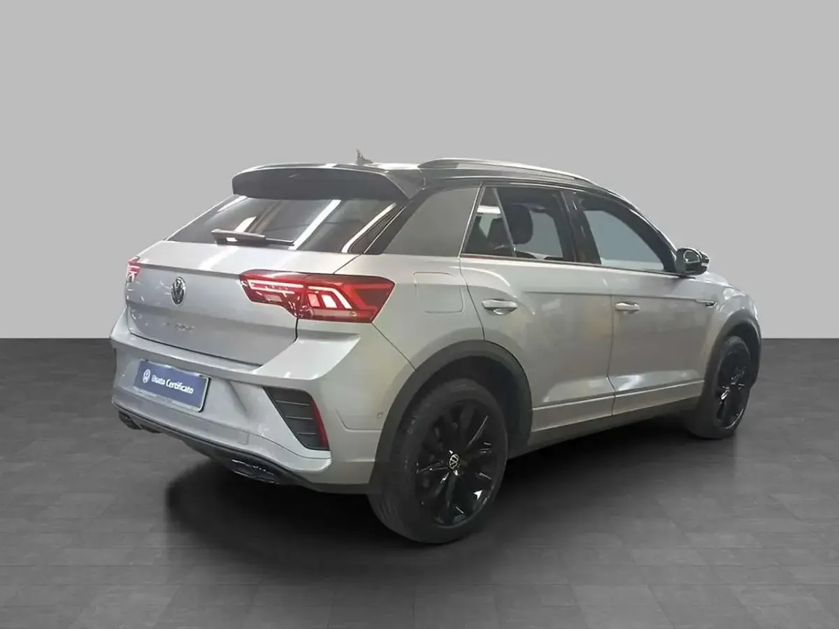 Usata VW T-Roc R-line 110 CV (80 kW) 2023 Pyrit silver metallizzato nero SUV