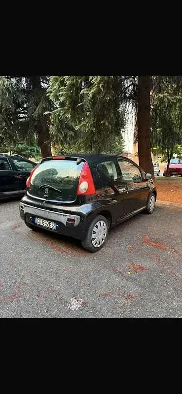 Usata Peugeot 107 68 CV (50 kW) 2005 Utilitaria