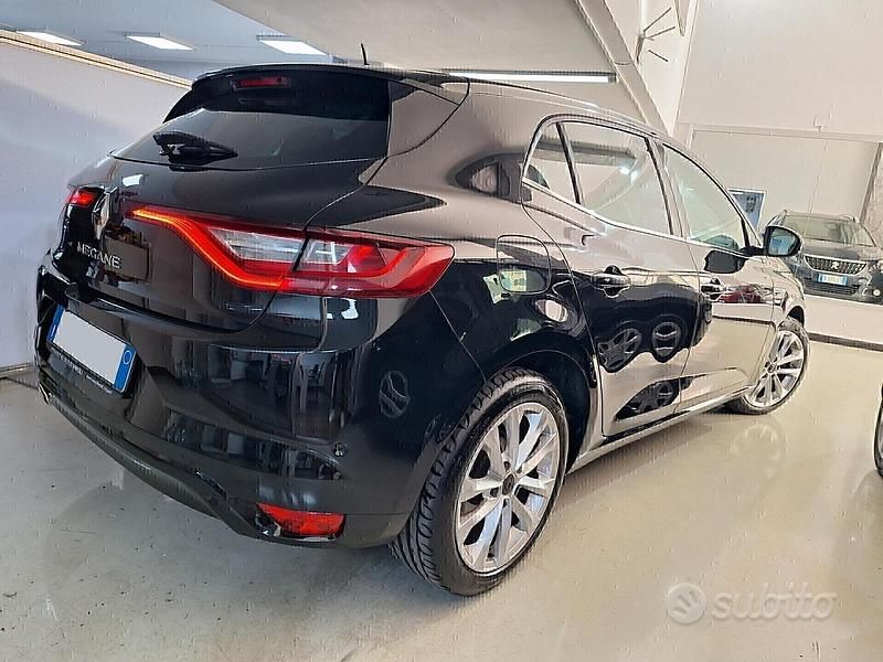Usata Renault Mégane IV Intens 110 CV (80 kW) 2016 Nero Berlina