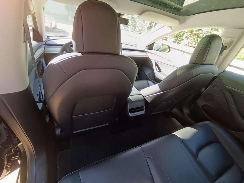 Nero Usata 2022 Tesla Model 3 Standard Range Berlina | 28.500 € (Molto cara) - Immagine 1/4