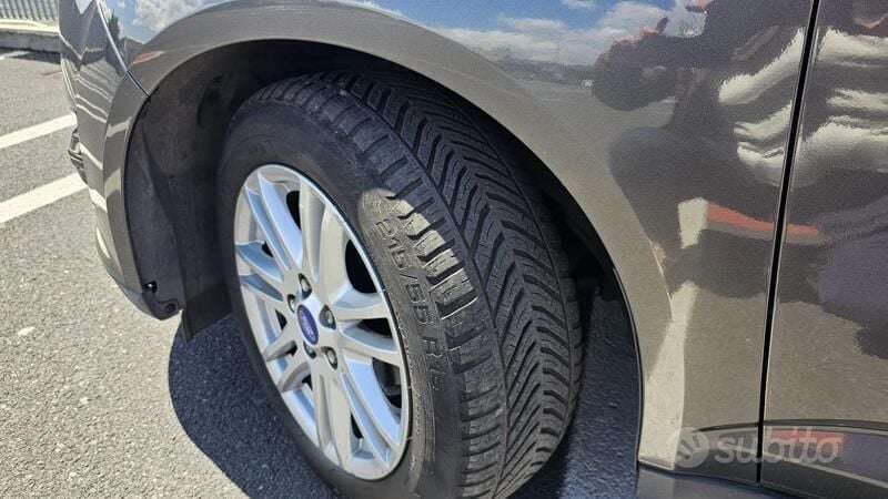 Usata Ford C-MAX 115 CV (84 kW) 2015 Marrone Monovolume