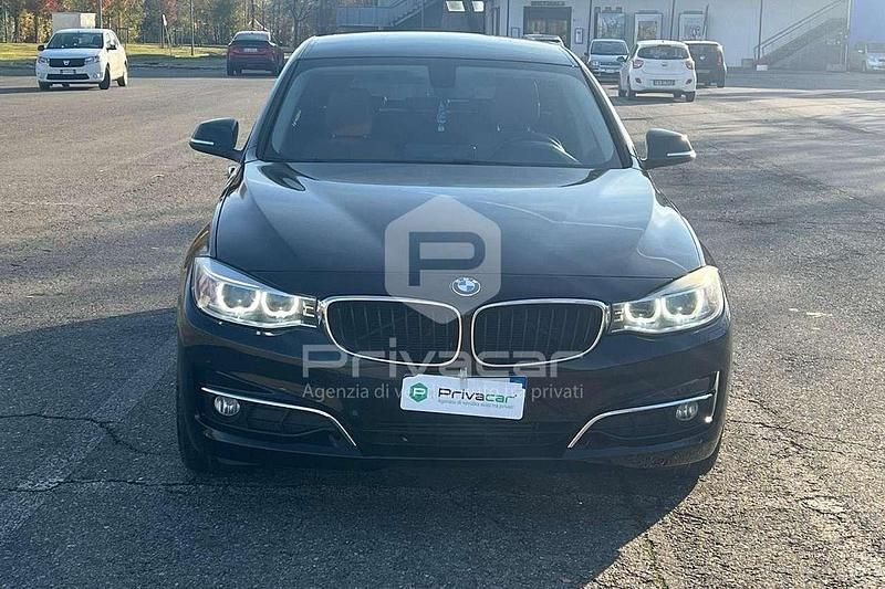 Usata BMW 318 Gran Turismo Luxury Line 143 CV (105 kW) 2013 Nero Berlina