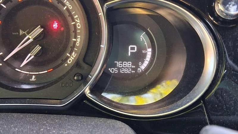 Usata DS Automobiles DS3 So Chic 110 CV (80 kW) 2019 Bianco Berlina