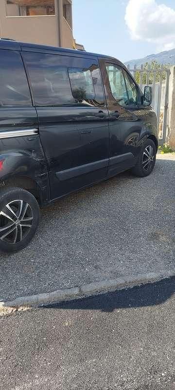 Usata Ford Tourneo Custom 150 CV (110 kW) 2014 Nero Furgone