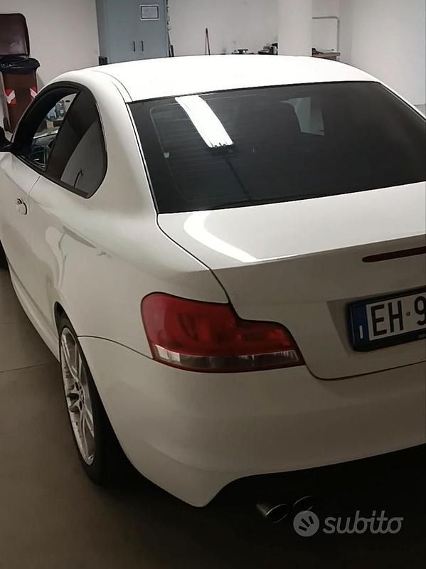 Usata BMW 120 Coupé 250 CV (183 kW) 2011 Bianco Coupé
