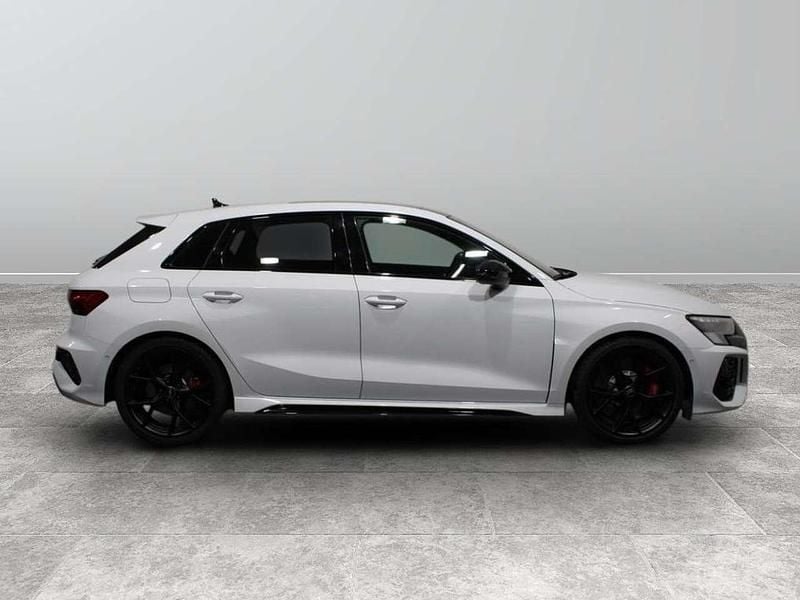Usata Audi RS3 Ambiente 400 CV (294 kW) 2024 Bianco ghiacciaio metallizzato Berlina