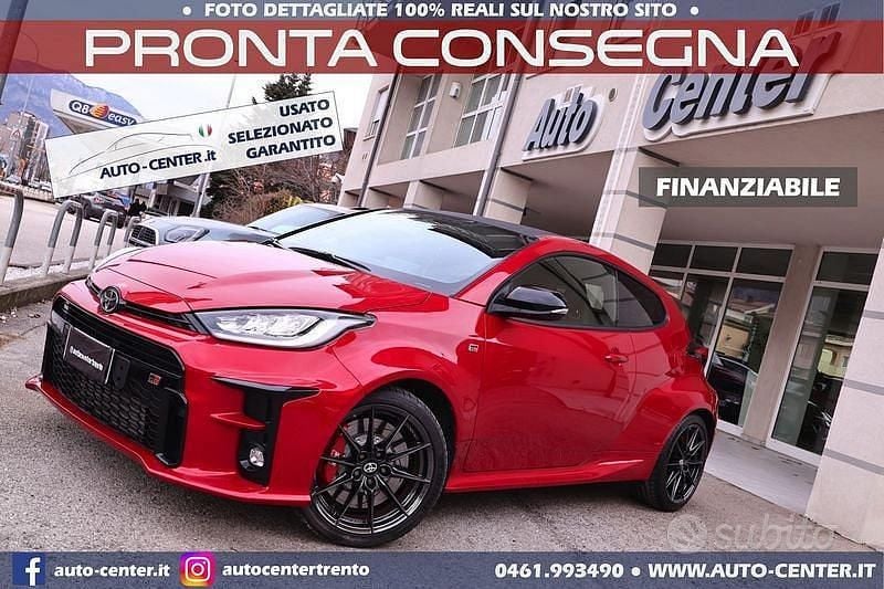 Usata Toyota Yaris 261 CV (191 kW) 2021 Rosso Utilitaria