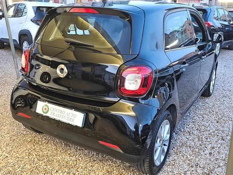 Usata Smart ForFour Passion 71 CV (52 kW) 2018 Nero Utilitaria