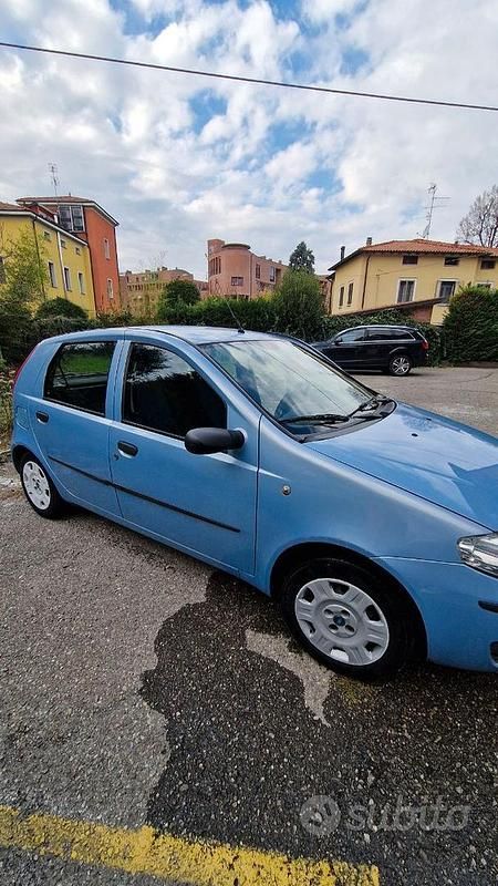 Usata Fiat Punto 2006 Blu Utilitaria