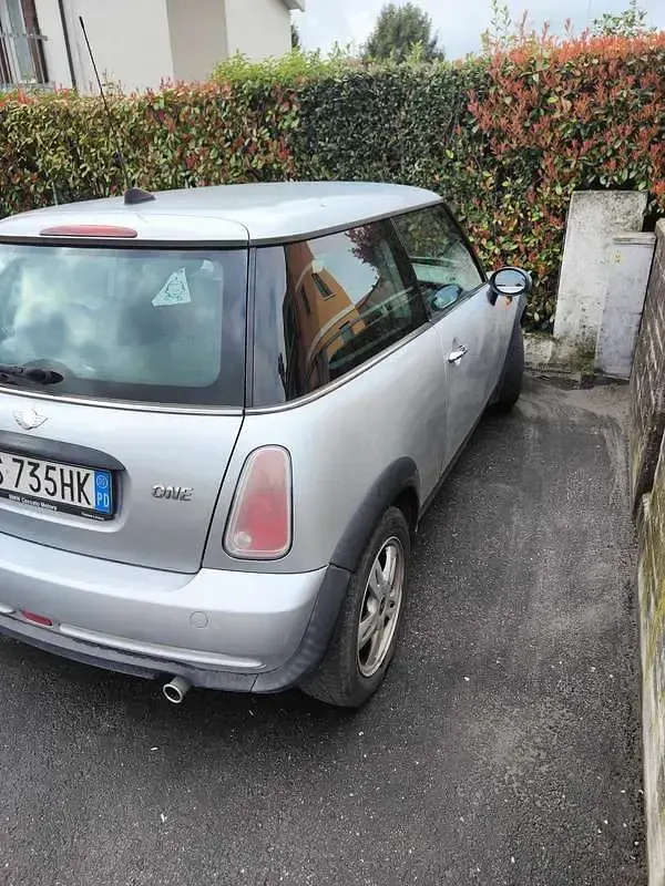 Usata Mini ONE 90 CV (66 kW) 2005 Utilitaria
