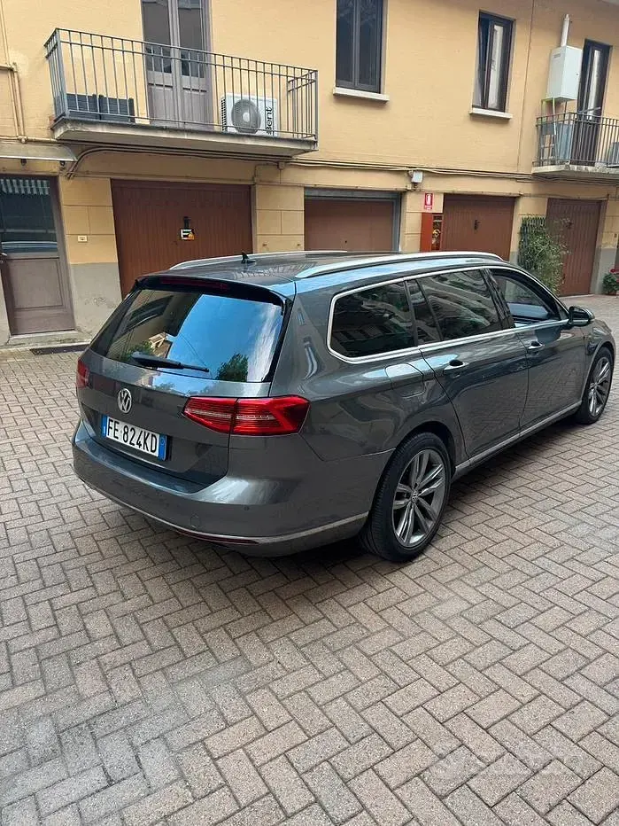 Usata VW Passat 190 CV (139 kW) 2016 Grigio Station wagon
