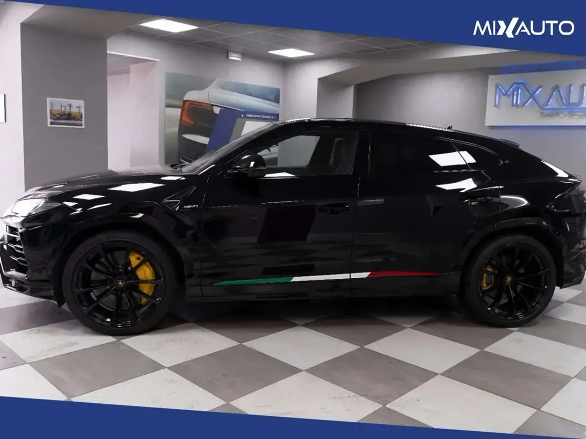 Usata Lamborghini Urus 650 CV (478 kW) 2022 Nero SUV