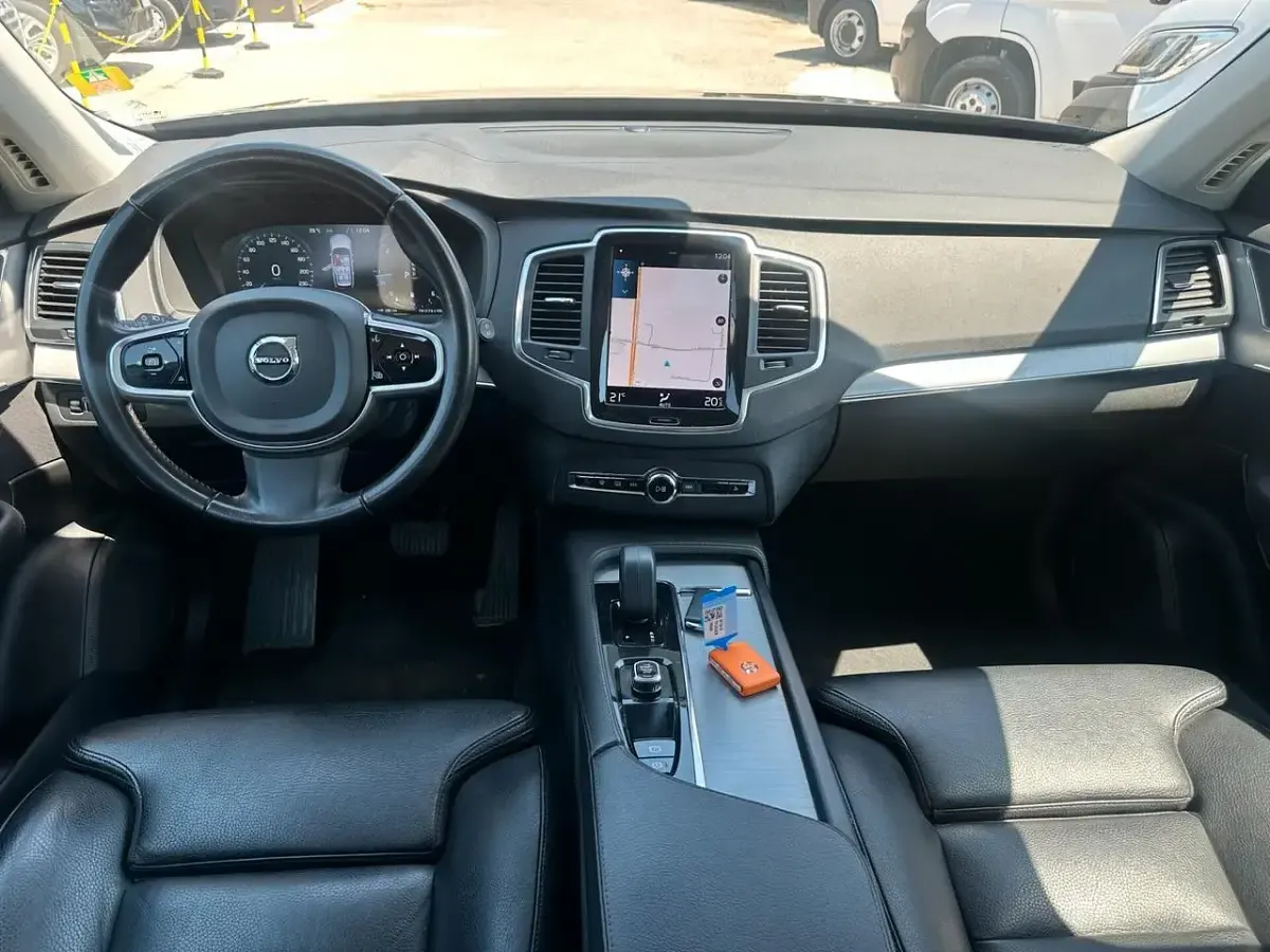 Usata Volvo XC90 235 CV (172 kW) 2022 Grigio SUV
