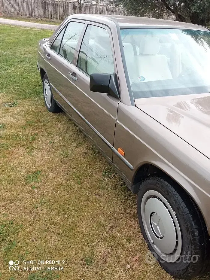 Usata Mercedes 190 105 CV (77 kW) 1987 Marrone Berlina