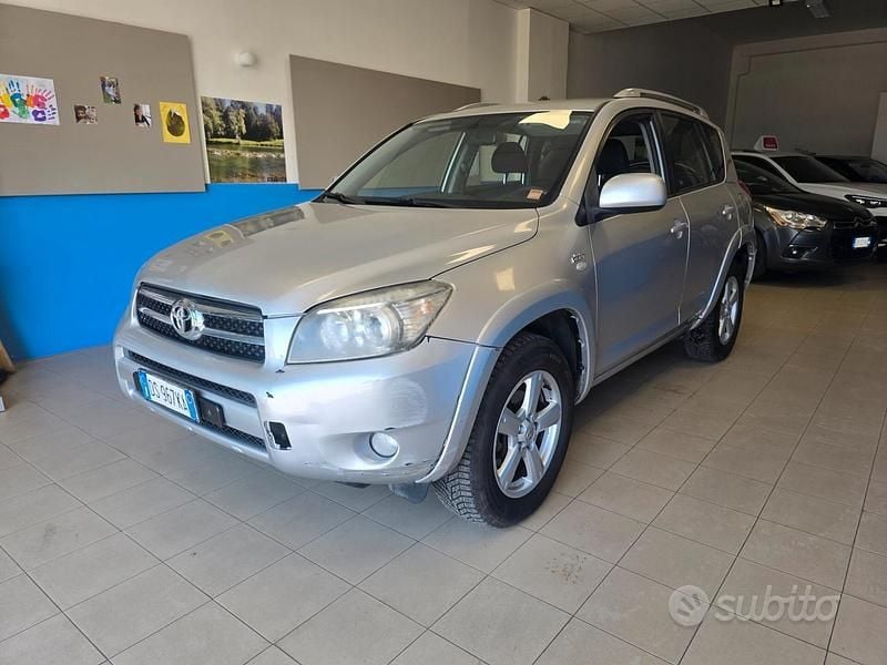 Usata Toyota RAV4 Luxury 177 CV (130 kW) 2008 Grigio SUV