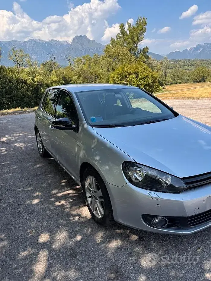 Usata VW Golf VII Highline 122 CV (89 kW) 2013 Berlina
