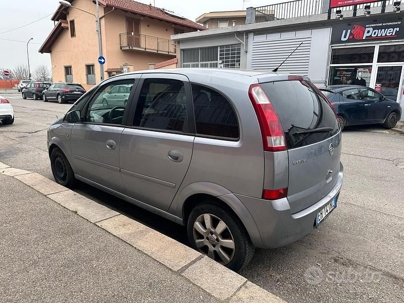 Usata Opel Meriva Cosmo 101 CV (74 kW) 2006 Grigio Monovolume