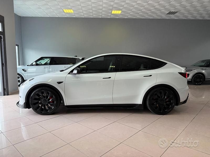Usata Tesla Model Y Long Range AWD 378 kW (514 CV) 2024 Bianco SUV