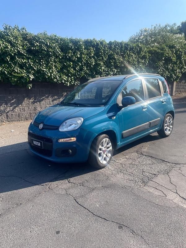 Usata Fiat Panda Lounge 74 CV (54 kW) 2013 Blu Berlina