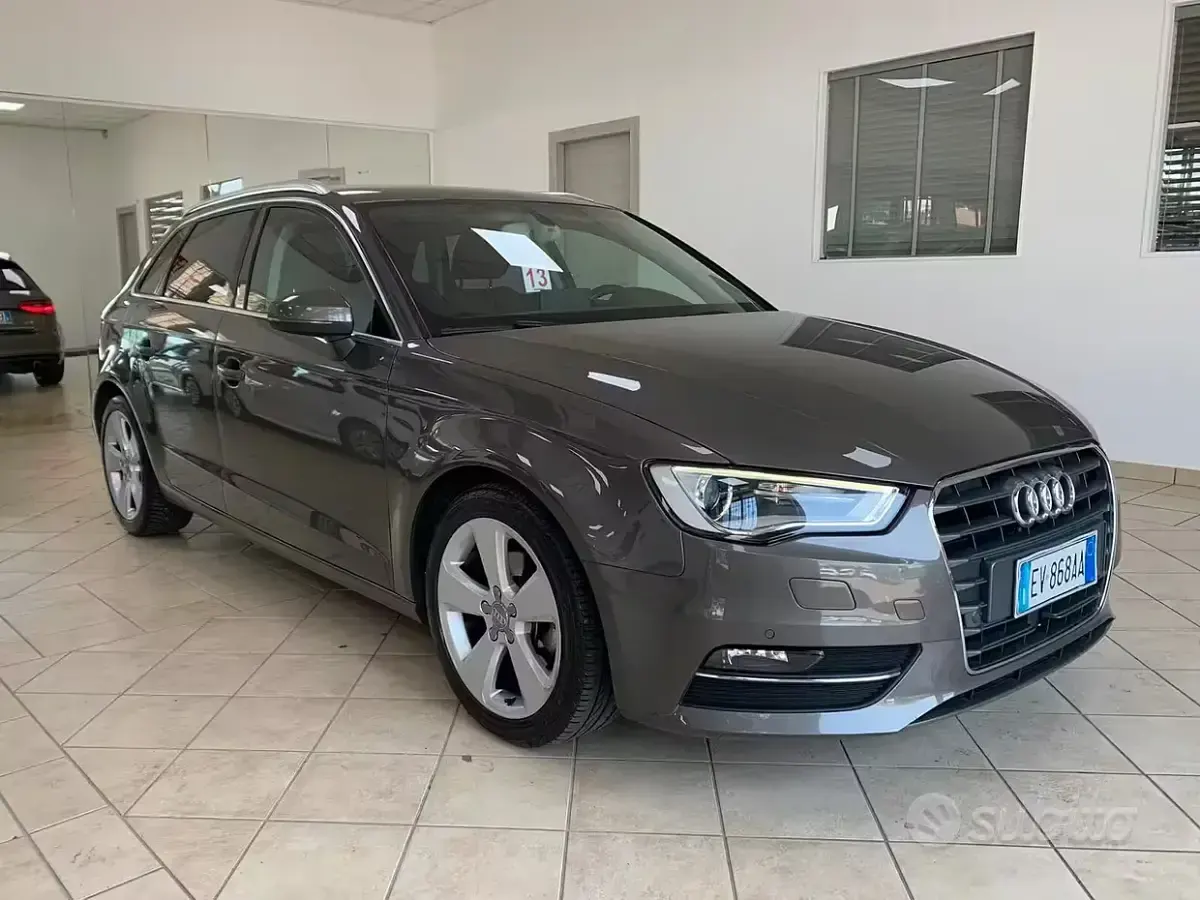 Usata Audi A3 Attraction 105 CV (77 kW) 2014 Grigio Berlina