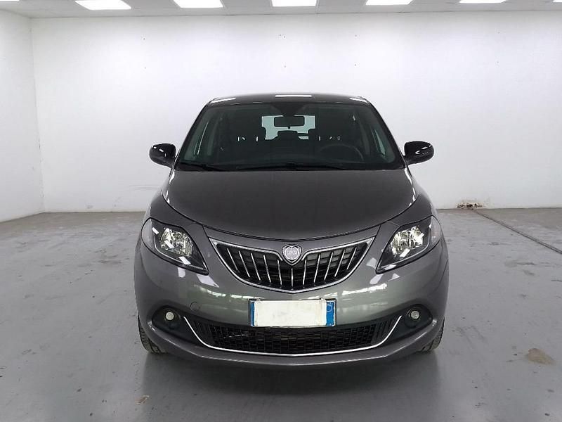 Usata Lancia Ypsilon Gold 69 CV (50 kW) 2022 Grigio Utilitaria