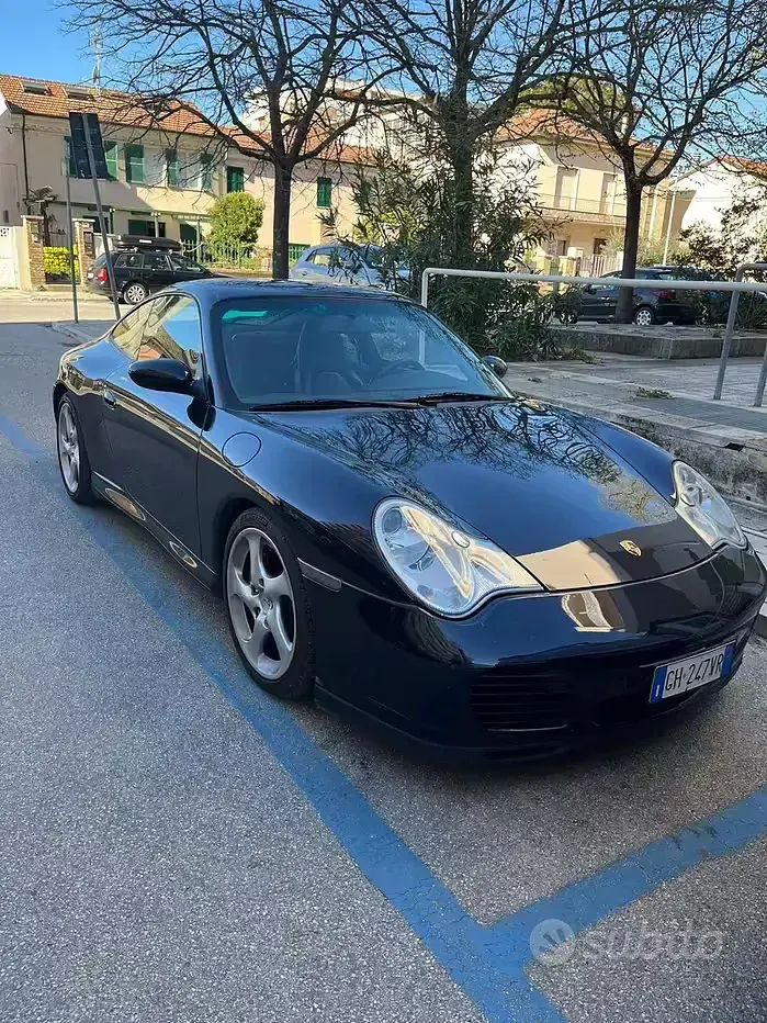 Usata Porsche 992 320 CV (235 kW) 2022 Bluazzurro Coupé