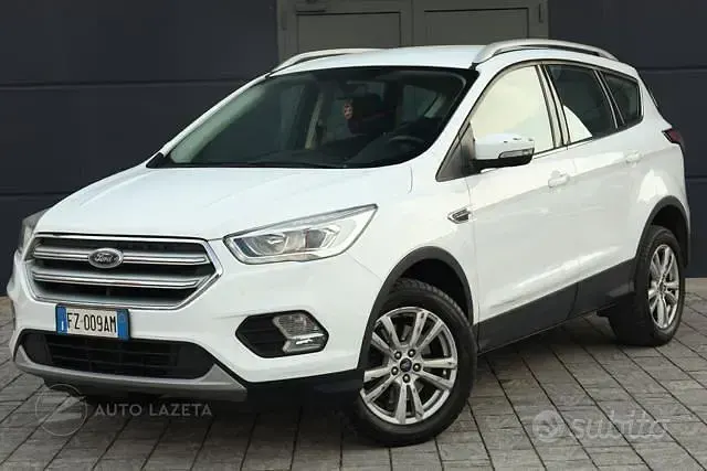 Usata Ford Kuga Titanium 120 CV (88 kW) 2019 Bianco SUV