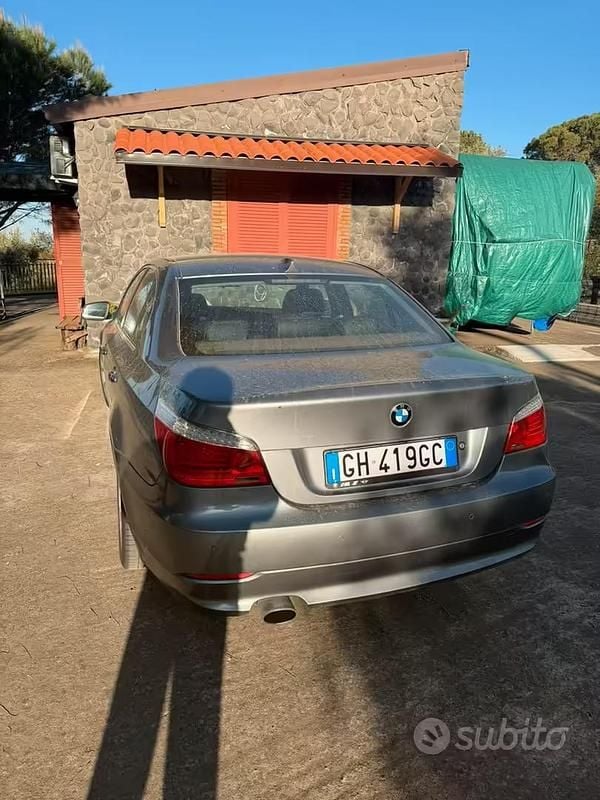 Usata BMW 520 177 CV (130 kW) 2010 Grigio Berlina