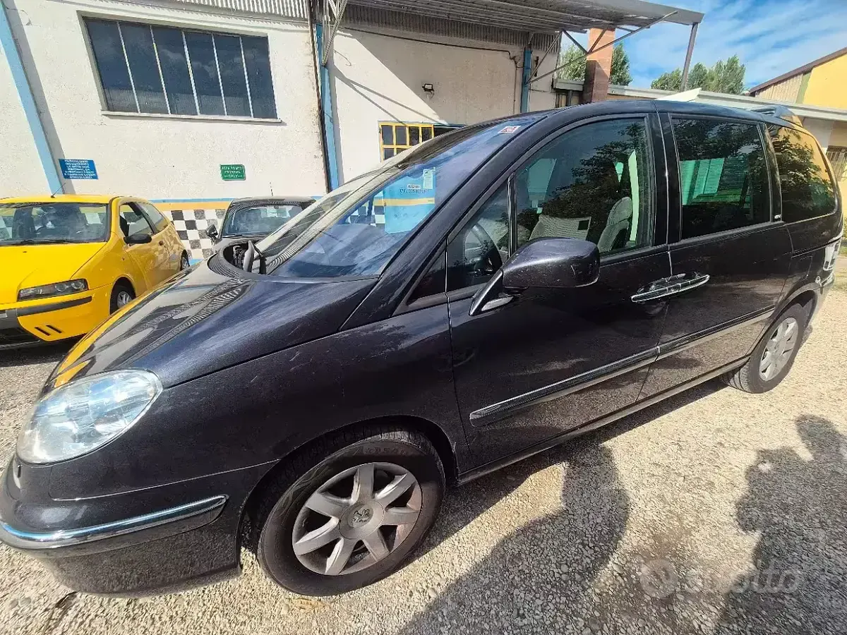 Usata Peugeot 807 136 CV (100 kW) 2010 Monovolume
