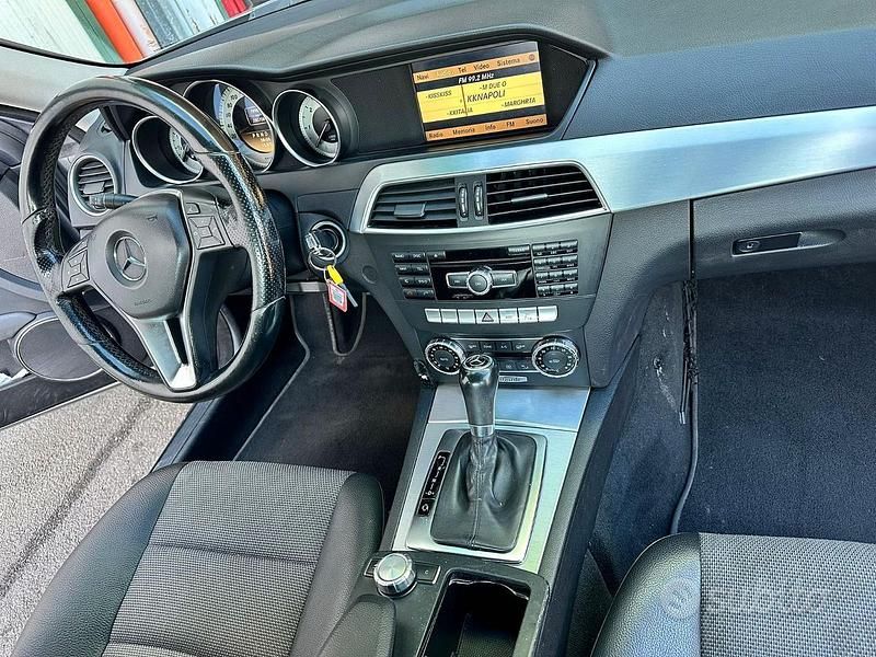 Begagnad Mercedes C220 Avantgarde 170 HK (125 kW) 2011 Grå Sedan