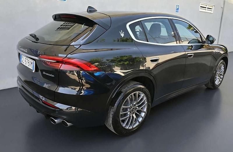 Begagnad Maserati Grecale GT 300 HK (220 kW) 2022 Svart SUV