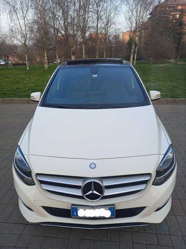 Usata Mercedes B180 109 CV (80 kW) 2016 Utilitaria