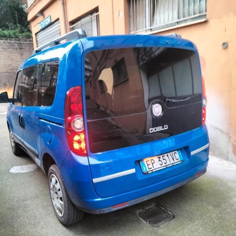 Usata Fiat Doblò Active 105 CV (77 kW) 2013 Blu/azzurro Monovolume